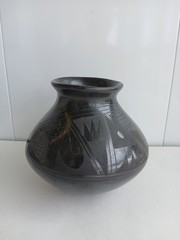 Santa Clara Pueblo 6″ Black Pot Oaxaca Mexico Barro Negro Pottery Artist Elida