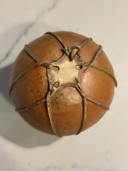 Excellent Vintage TARAHUMARA Raramuri Rawhide Bound Clay Pot 5″ Beauty