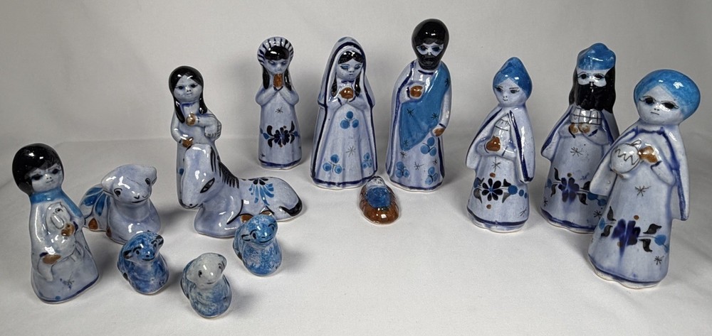 Vintage Estate 14 Piece Tonala Folk Art Mexican Pottery Nativity Set