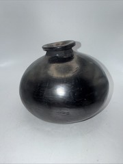 Vtg Dona Rosa Coyotepec Oaxaca Mexico Black Pottery 5.5”Hx6”W Signed