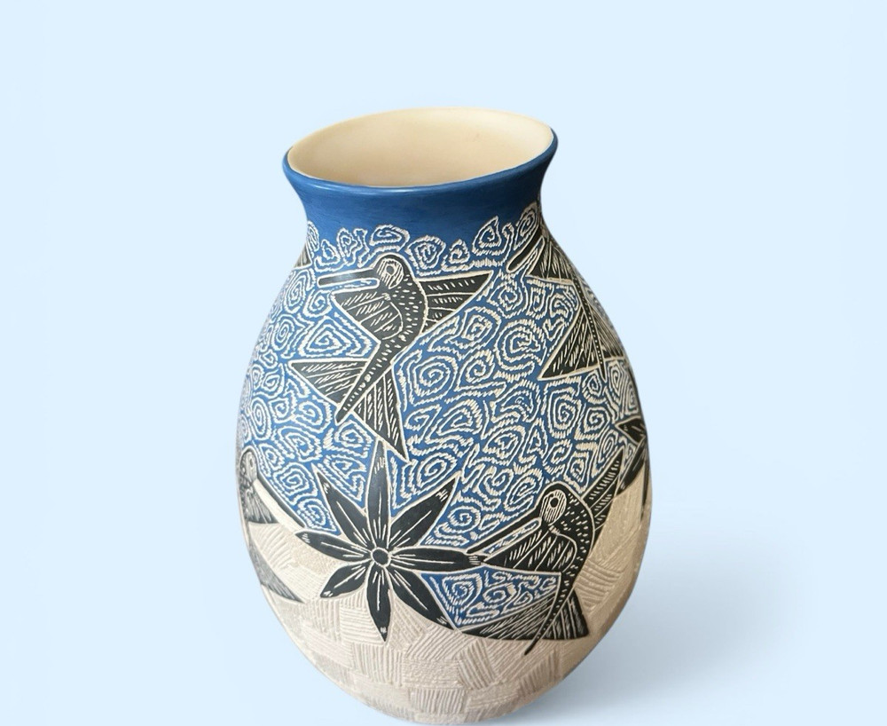 Mata Ortiz Pottery Octavio Silveria Hummingbird Floral Jar Vase Mexican Clay