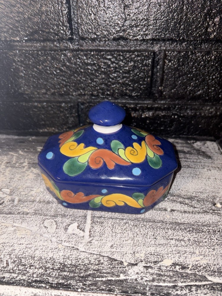 Trinket box Pottery from Mexico By Art Soly Mar. Vibrant Tones w/Classic Look
