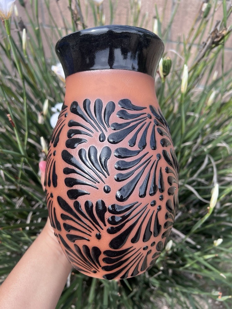 Mexican Talavera Art Pottery flower Vase Hand Painted black