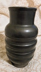 OAXACA BLACK POTTERY RIBBED CLAY VASE MATTE BLACK SIGNED LAMA 8″H MEXICO