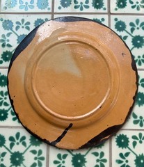 Vintage 1940 Mexican black Tlaquepaque pottery plate w/white donkey 9 5/8″