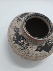 Mata Ortiz Pottery Vase Pot Eleuterio Piña Sgraffito Signed
