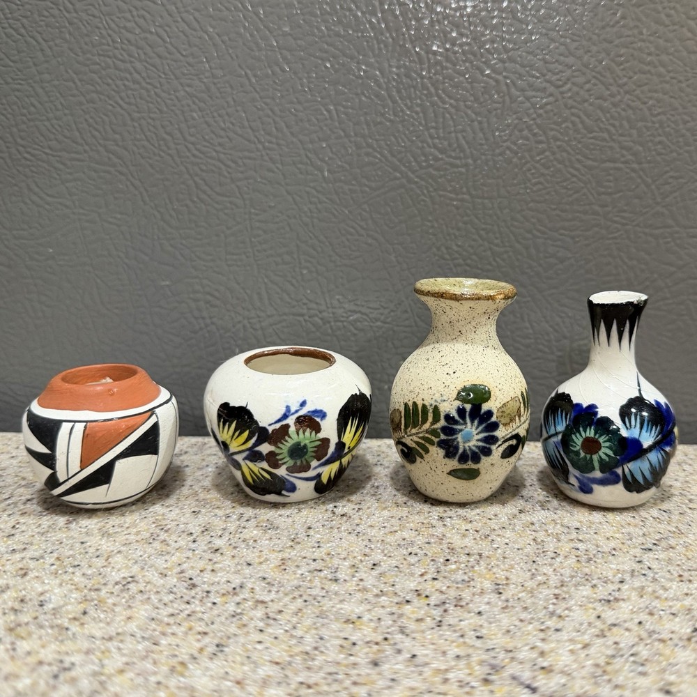 4 Vtg Miniature Hand Painted Mexican Folk Art Terra Cotta Clay Pottery Vases SEE