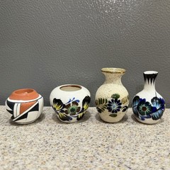 4 Vtg Miniature Hand Painted Mexican Folk Art Terra Cotta Clay Pottery Vases SEE