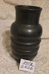OAXACA BLACK POTTERY RIBBED CLAY VASE MATTE BLACK SIGNED LAMA 8″H MEXICO