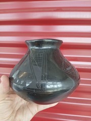 Santa Clara Pueblo 6″ Black Pot Oaxaca Mexico Barro Negro Pottery Artist Elida