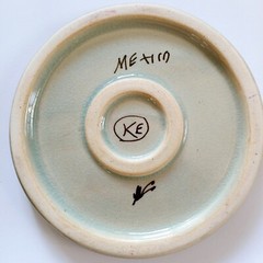 Ken Edwards Pottery Mexico Single Coaster Flower And Butterfly 4.5″ Some Crazing