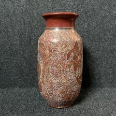 Handmade Mexican Red Clay Pottery Vase Etched Mata Ortiz Style Vintage 9-1/2″
