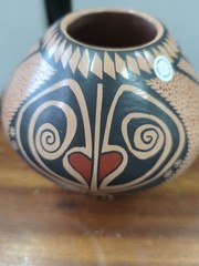 mata ortiz pottery Gloria Hernandez Spider Design Pot Planter