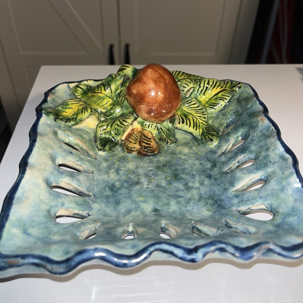 Mexican Majolica Green 3D Folk Art Wall Pottery Mellado Gto Fruit Wavy