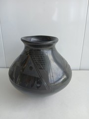 Santa Clara Pueblo 6″ Black Pot Oaxaca Mexico Barro Negro Pottery Artist Elida
