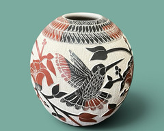 Mata Ortiz Pottery Lupita Quezada Hummingbird Flowers Floral Jar Vase Mexican
