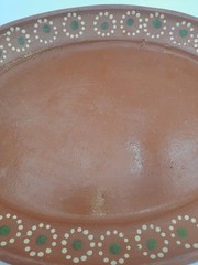 15 X 11″ MEXICAN TLAQUEPAQUE BROWN CLAY W/GREEN DOTS OVAL DINNER PLATE/PLATTER