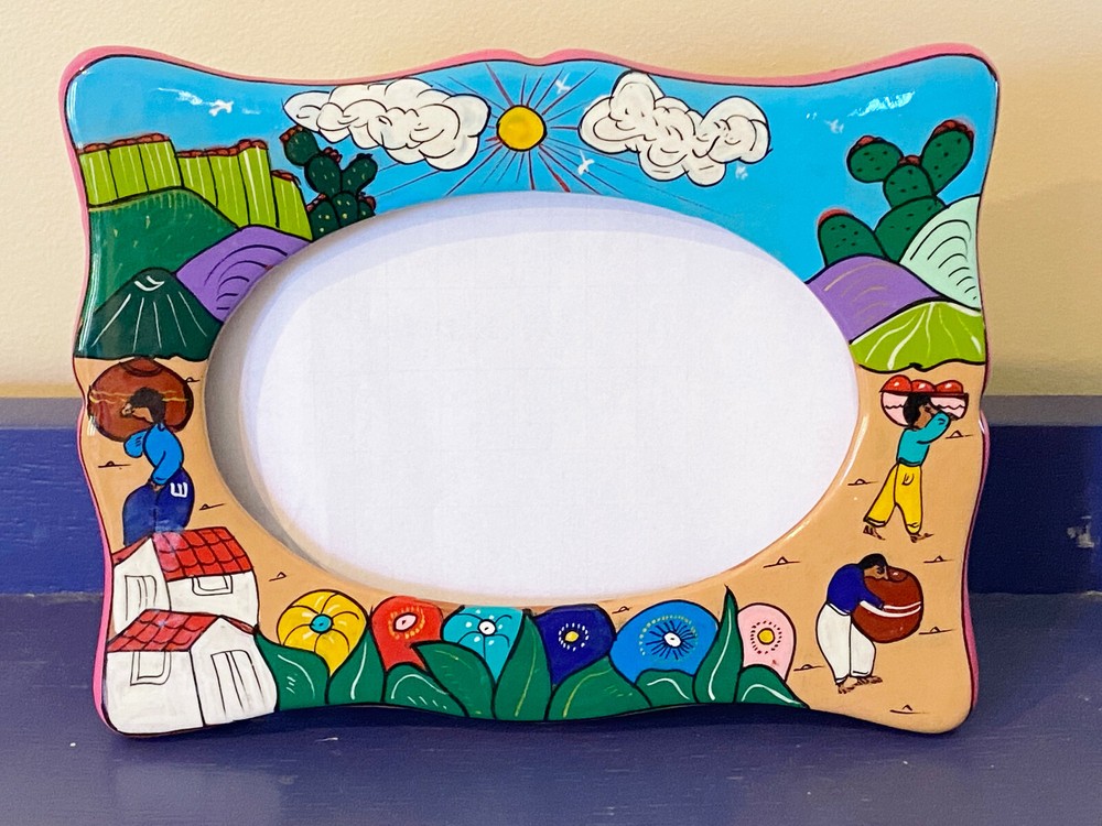 MEXICO Picture Frame Table Top Hand-Painted VILLAGE SCENE 6×8″ Folk Art EUC
