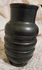 OAXACA BLACK POTTERY RIBBED CLAY VASE MATTE BLACK SIGNED LAMA 8″H MEXICO