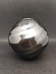 Mata Ortiz Pottery ~ Alonso Sandoval black on black coiled 4.75″ tall 4.75″wide.