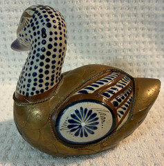 TONALA DUCK BIRD PORCELAIN/CERAMIC / BRASS ROYAL BLUE & WHITE