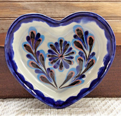 Handmade Talavera Pottery Heart Shaped Cobalt Blue Trinket Dish Guatemala