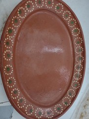 15 X 11″ MEXICAN TLAQUEPAQUE BROWN CLAY W/GREEN DOTS OVAL DINNER PLATE/PLATTER