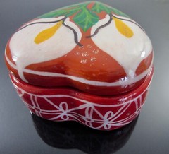 Mexican Pottery Trinket Box Heart Shape Flowers Calla Lily Hand Painted Folk Art