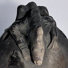 BLACK CLAY VESSEL With 2 Holes & LIZARD FETISH / Pre-Colombian Style / 4 INCHES