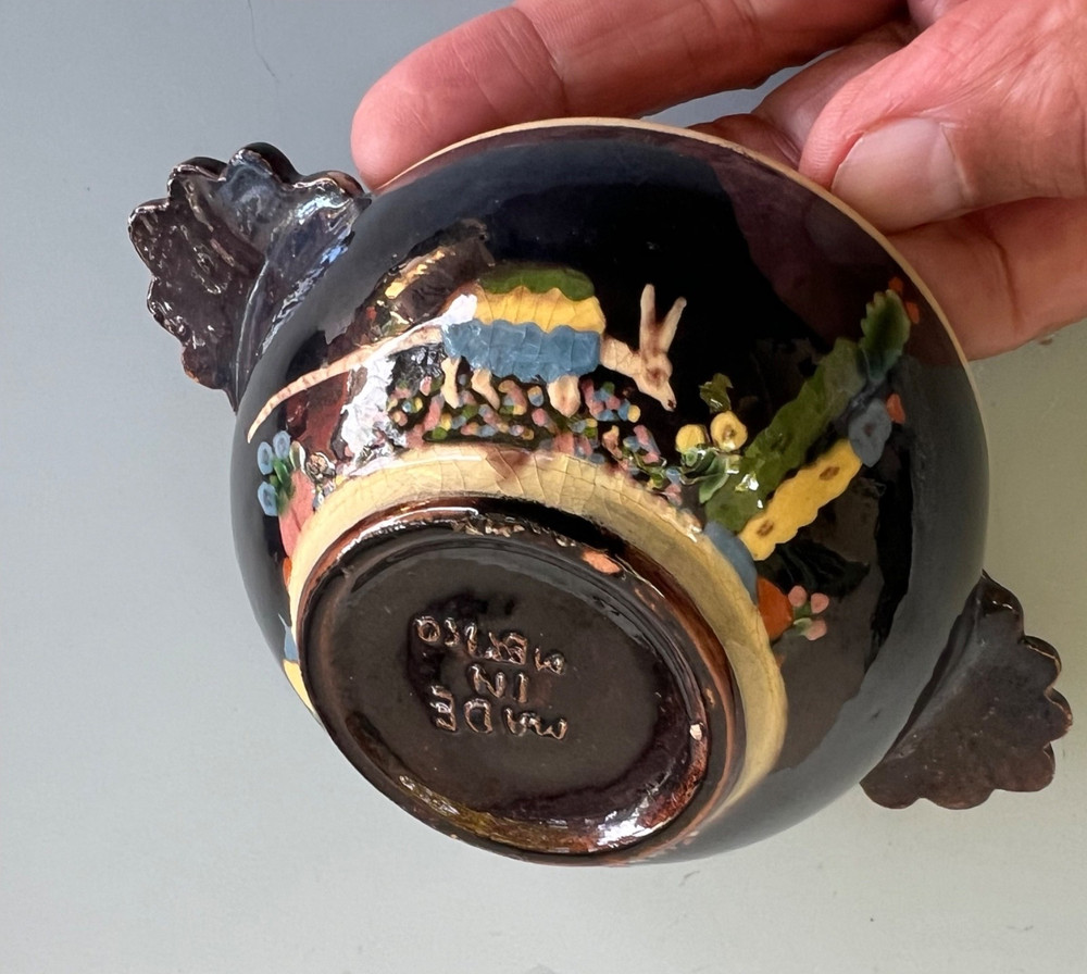 Vintage Mexican Tlaquepaque black cup bowl w/handles armadillo 5 7/8″ wide