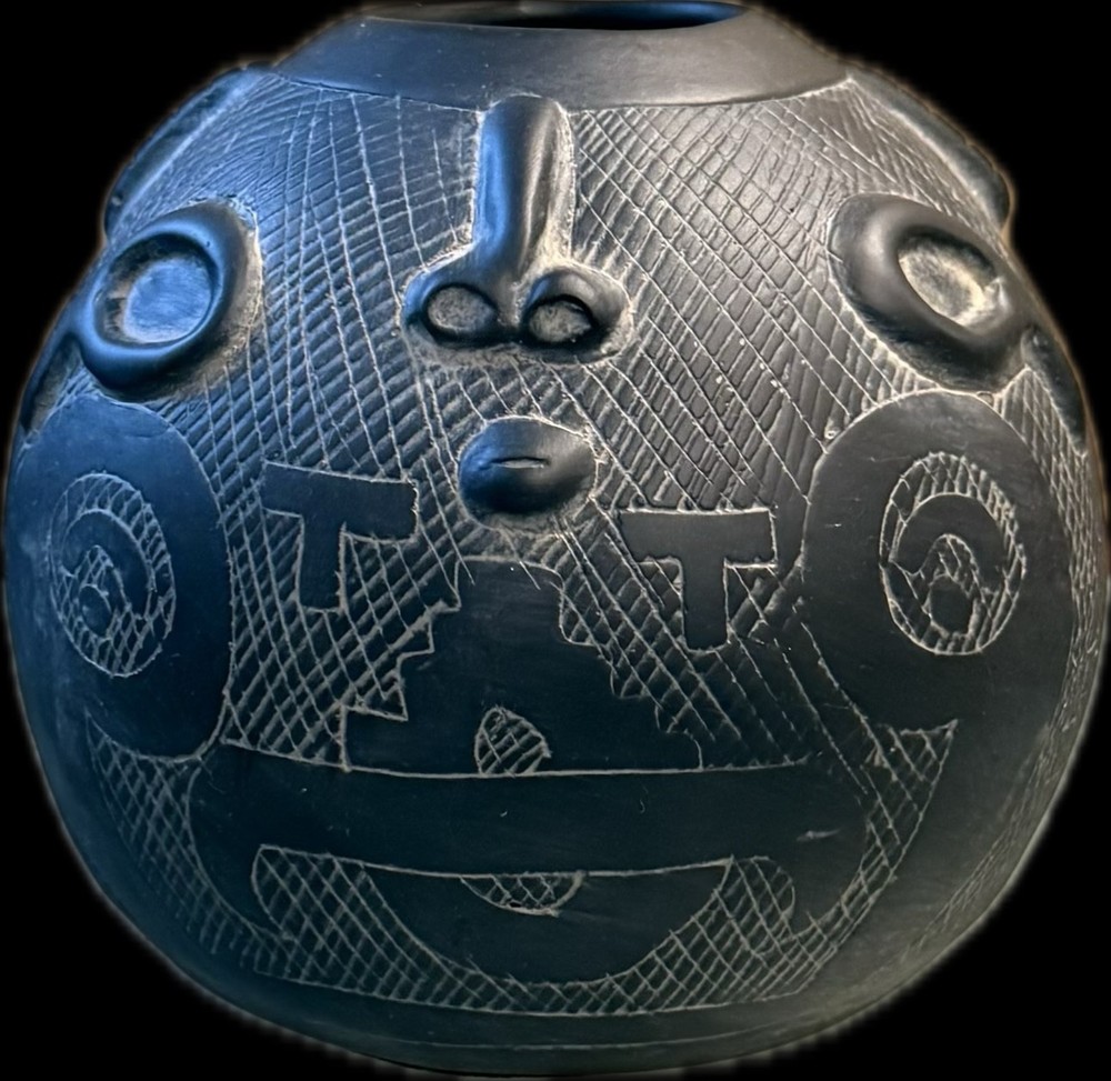 Mid Century Modern Oaxaca Mexico Barro Negro Black Clay Pottery Small Round Vase