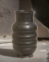 OAXACA BLACK POTTERY RIBBED CLAY VASE MATTE BLACK SIGNED LAMA 8″H MEXICO
