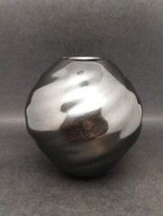 Mata Ortiz Pottery ~ Alonso Sandoval black on black coiled 4.75″ tall 4.75″wide.
