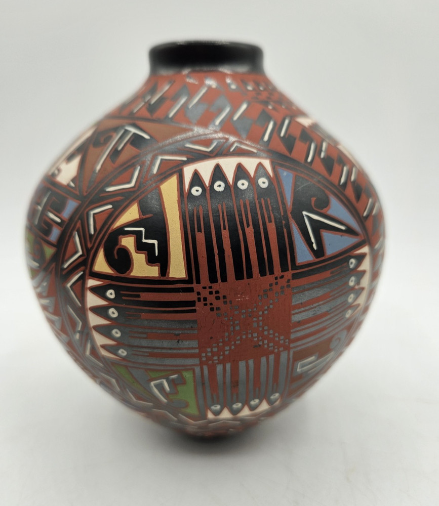 Mata Ortiz Pottery Artist Meimo Varelo Mexican Pottery Seed Pot 6″H 4.5″W