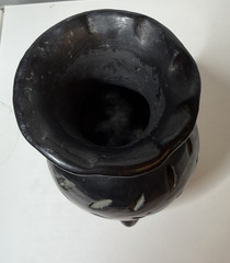 Vintage Signed Dona Rosa Oaxacan Barro Negro Pottery Tripod 4″ San Bartolo Black