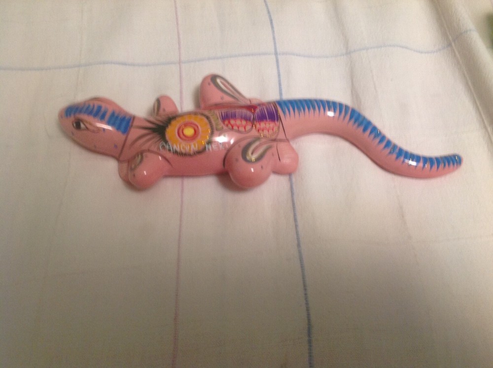 Cancun Mexico Souvenir Lizard House Wall Mount Table Top Art Gecko Pink Pottery