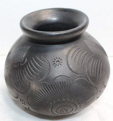 BLACK Clay Pottery Mexico 4″ Tall