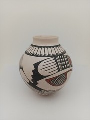 Mata Ortiz pottery by Maria Acosta Handmade and Painted.