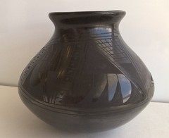 Santa Clara Pueblo 6″ Black Pot Oaxaca Mexico Barro Negro Pottery Artist Elida