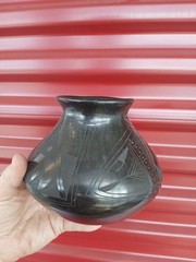 Santa Clara Pueblo 6″ Black Pot Oaxaca Mexico Barro Negro Pottery Artist Elida