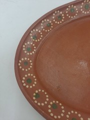 15 X 11″ MEXICAN TLAQUEPAQUE BROWN CLAY W/GREEN DOTS OVAL DINNER PLATE/PLATTER