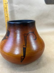 Southwestern Mexican Pottery Vase Modern Signed Gecko Lizard 5.5″Tall