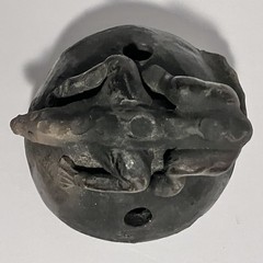 BLACK CLAY VESSEL With 2 Holes & LIZARD FETISH / Pre-Colombian Style / 4 INCHES