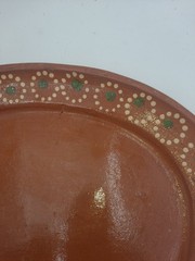 15 X 11″ MEXICAN TLAQUEPAQUE BROWN CLAY W/GREEN DOTS OVAL DINNER PLATE/PLATTER