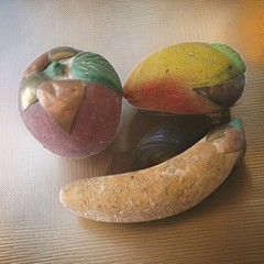 70s VTG Mexico Burnished Clay Fruit Apple Mango Banana Terracotta Brass Inlay HP