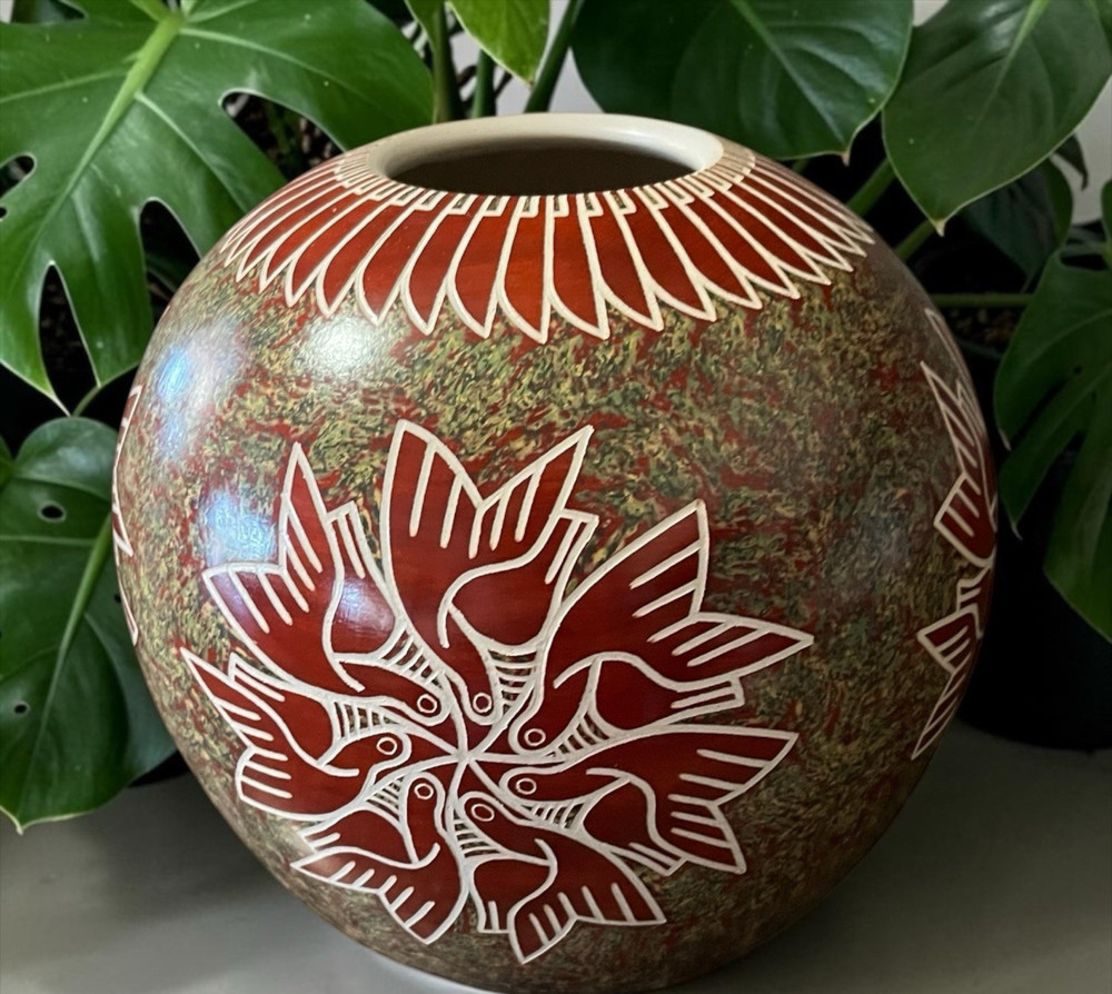 Mata Ortiz Pottery Leonel Lopez Saenz Floral Ducks Birds Flowers Mexican Clay