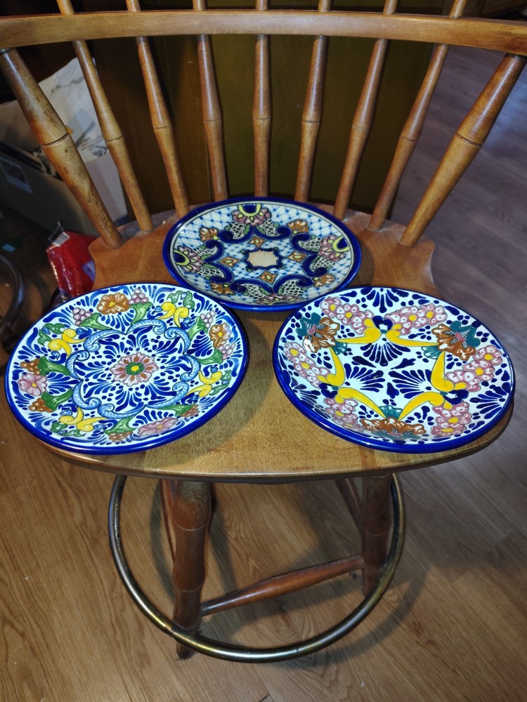 Single Talavera 8″ Hand Painted Plate Pair of Ansar Mexican Potter HangingPlates