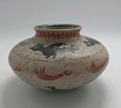 Mata Ortiz Pottery Vase Pot Eleuterio Piña Sgraffito Signed