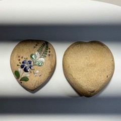 Vintage Hand Painted Mexican Tonala Pottery Heart Shape Trinket Box w/ Lid 4”