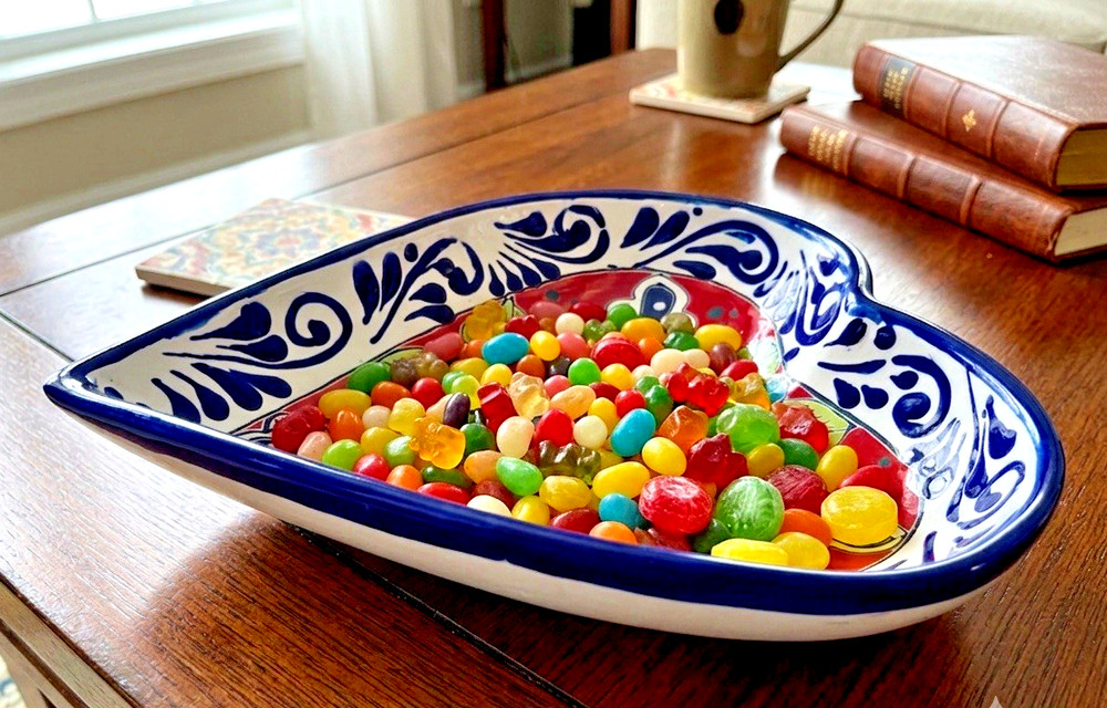 Mexican Talavera Heart Dish Bowl Figure Folk Art Pottery